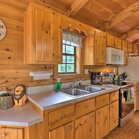 Quaint Log Cabin With Views Near West Jefferson Warrensville Ngoại thất bức ảnh