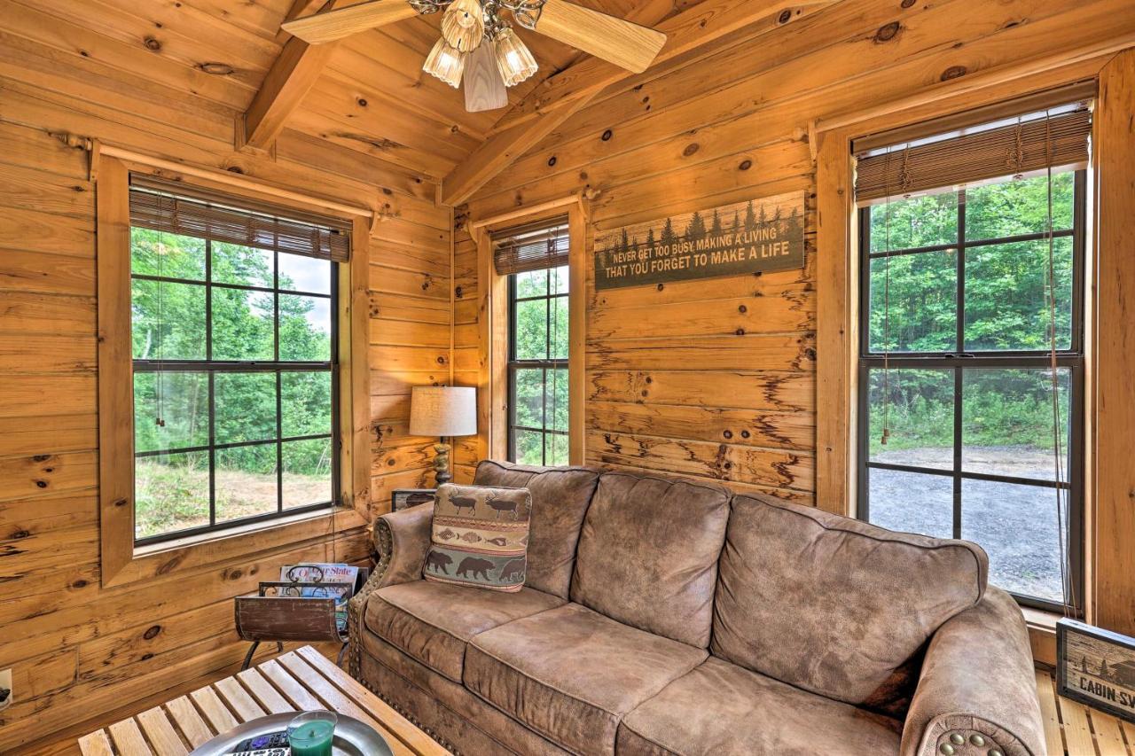 Quaint Log Cabin With Views Near West Jefferson Warrensville Ngoại thất bức ảnh