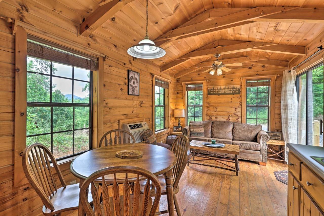 Quaint Log Cabin With Views Near West Jefferson Warrensville Ngoại thất bức ảnh