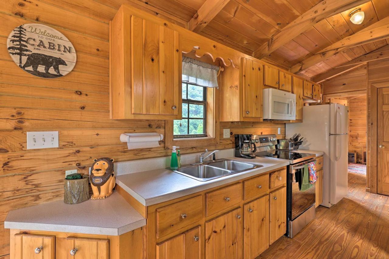 Quaint Log Cabin With Views Near West Jefferson Warrensville Ngoại thất bức ảnh