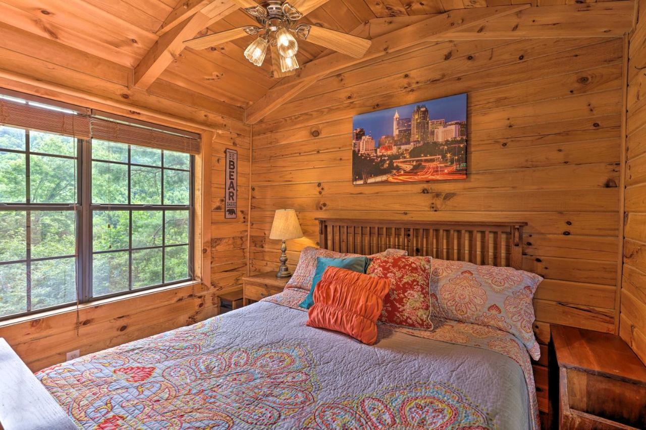 Quaint Log Cabin With Views Near West Jefferson Warrensville Ngoại thất bức ảnh