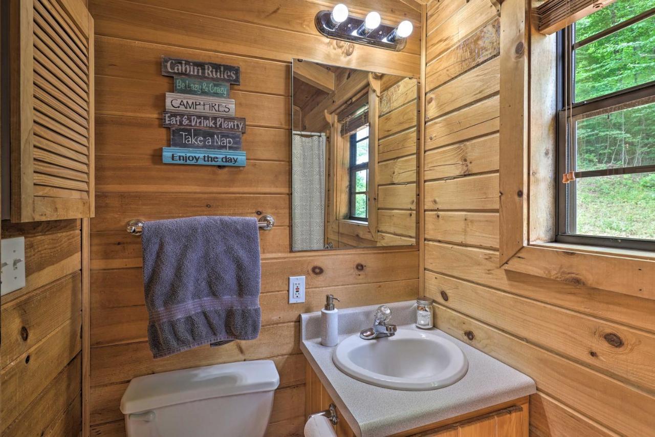 Quaint Log Cabin With Views Near West Jefferson Warrensville Ngoại thất bức ảnh